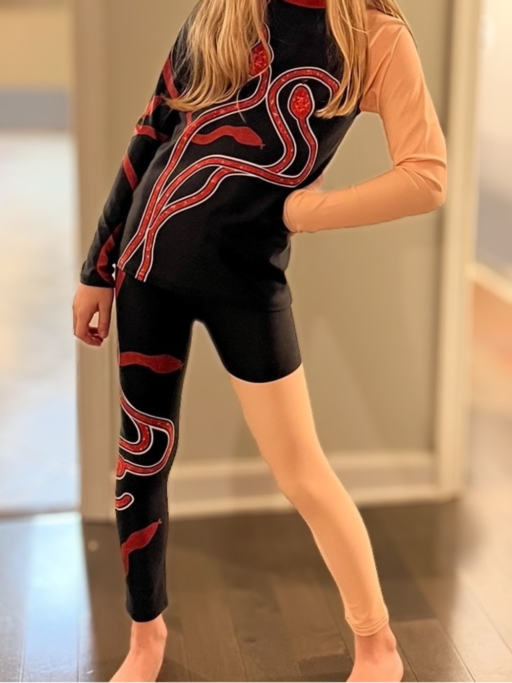 EUC: Girls Taylor Swift Reputation Costume Size 7